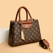 ����Ů�͹�ʯ�^�yŮ��������r�����ذ��羳�W���L�μ�б����ϻ�