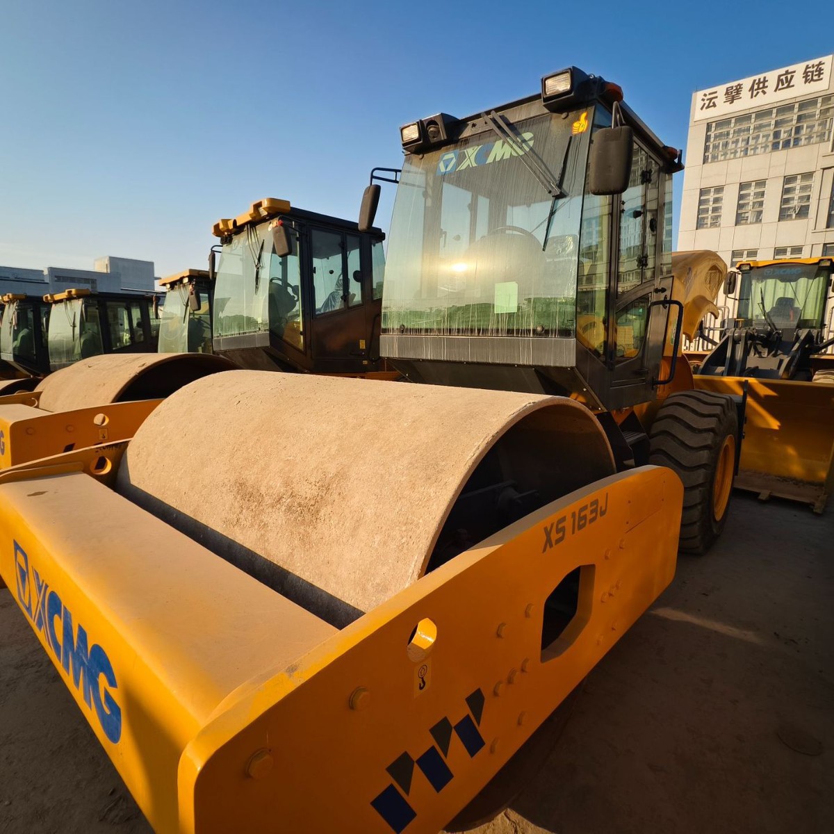 出售徐工振动压路机 二手徐工20吨22吨26吨碾压款压路机