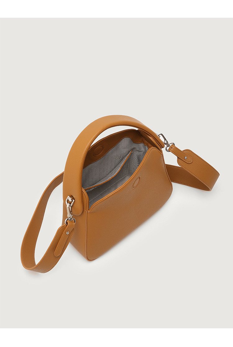  Women's Bags Large Capacity Soft Cigarette Case Bag 2023 New Solid Color Casual Pillow Bag Khaki Commuter Hand Crossbody Bag_voghion.com