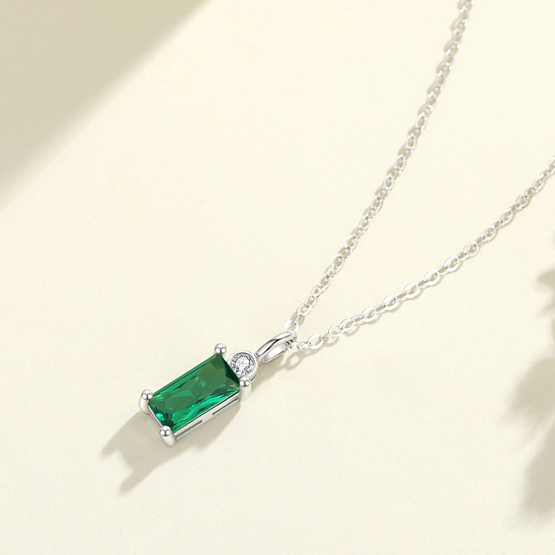 Retro 925 plata collar esmeralda cuadrado circón collar artístico luz lujo estilo nicho diseño collar al por mayor