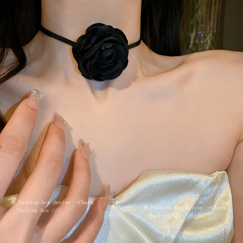 1 Piece Quantity Holiday, Party, Carnival Occasion Sweet Flower Alloy Cloth Wax Rope Woven Chain Choker Wholesale