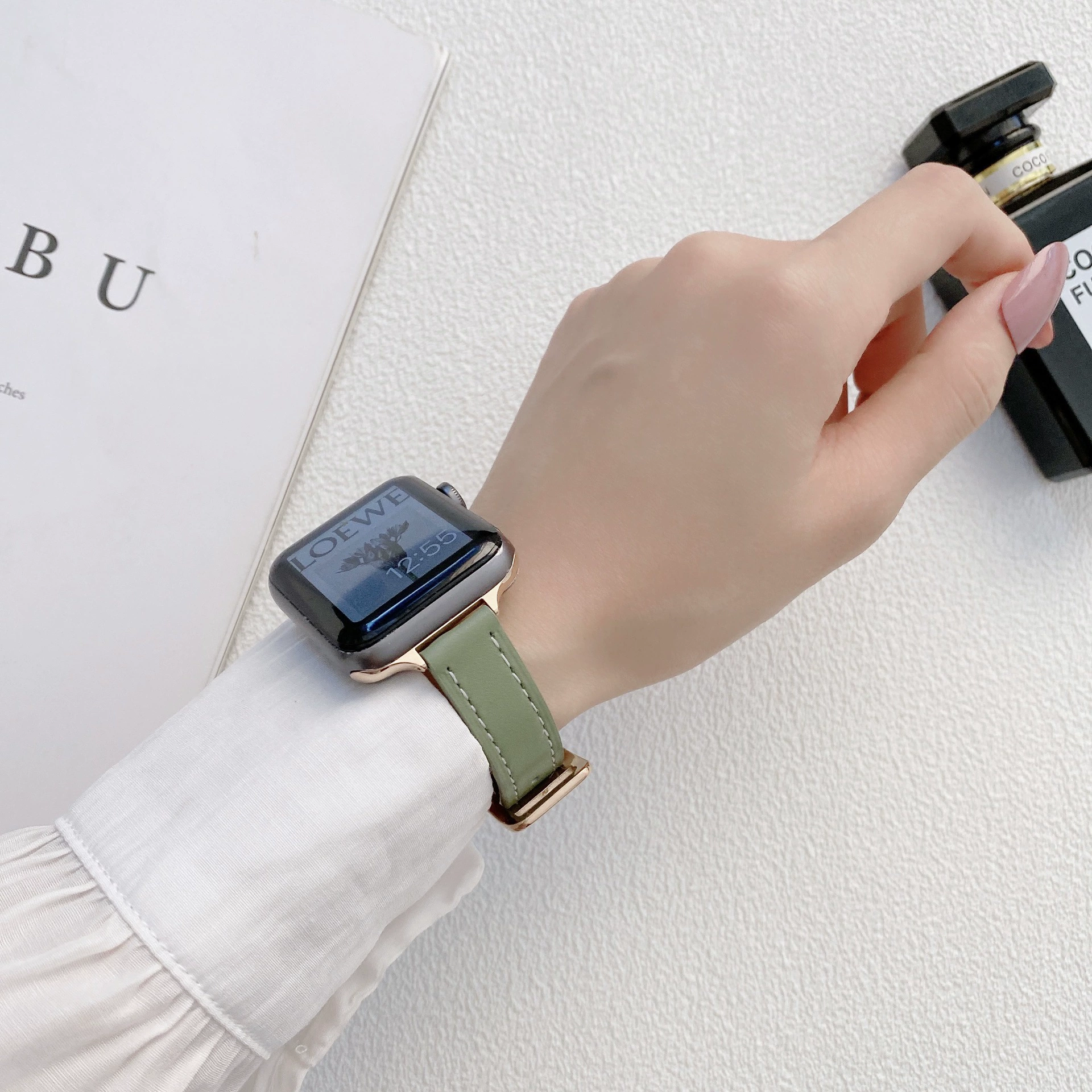 Подходит для Apple Watch Applewatch9 Простая кожаная ремешок iWatch876Se5432 поколение автомобиль тонкая модель