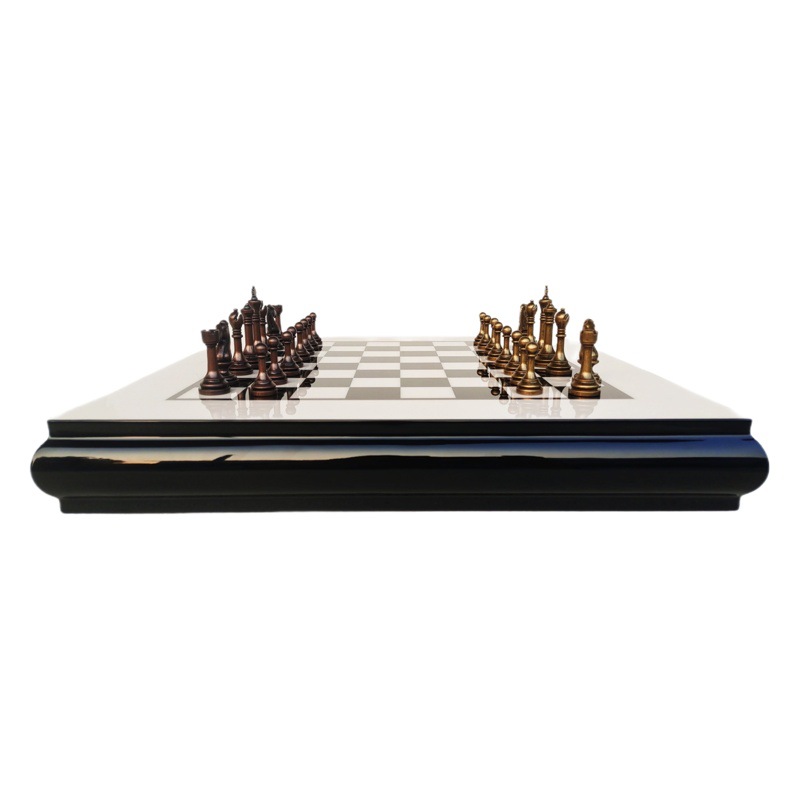 Juego de ajedrez internacional de madera en stock con tablero de laca de piano de alta gama, piezas de ajedrez metálicas estilo cajón, ajedrez internacional de madera maciza.