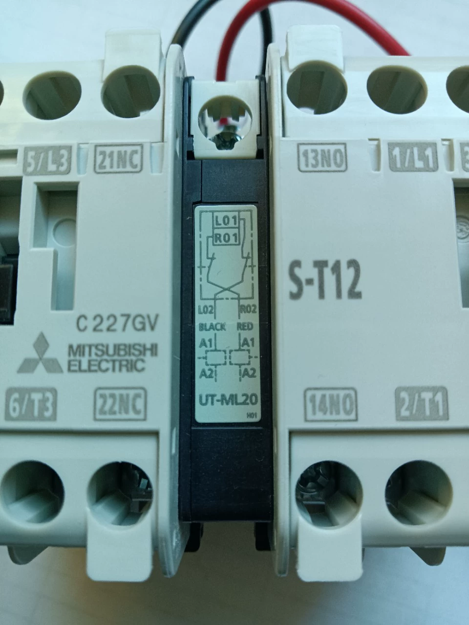 Совершенно новая оригинальная механическая цепь контактора Mitsubishi UT-ML20