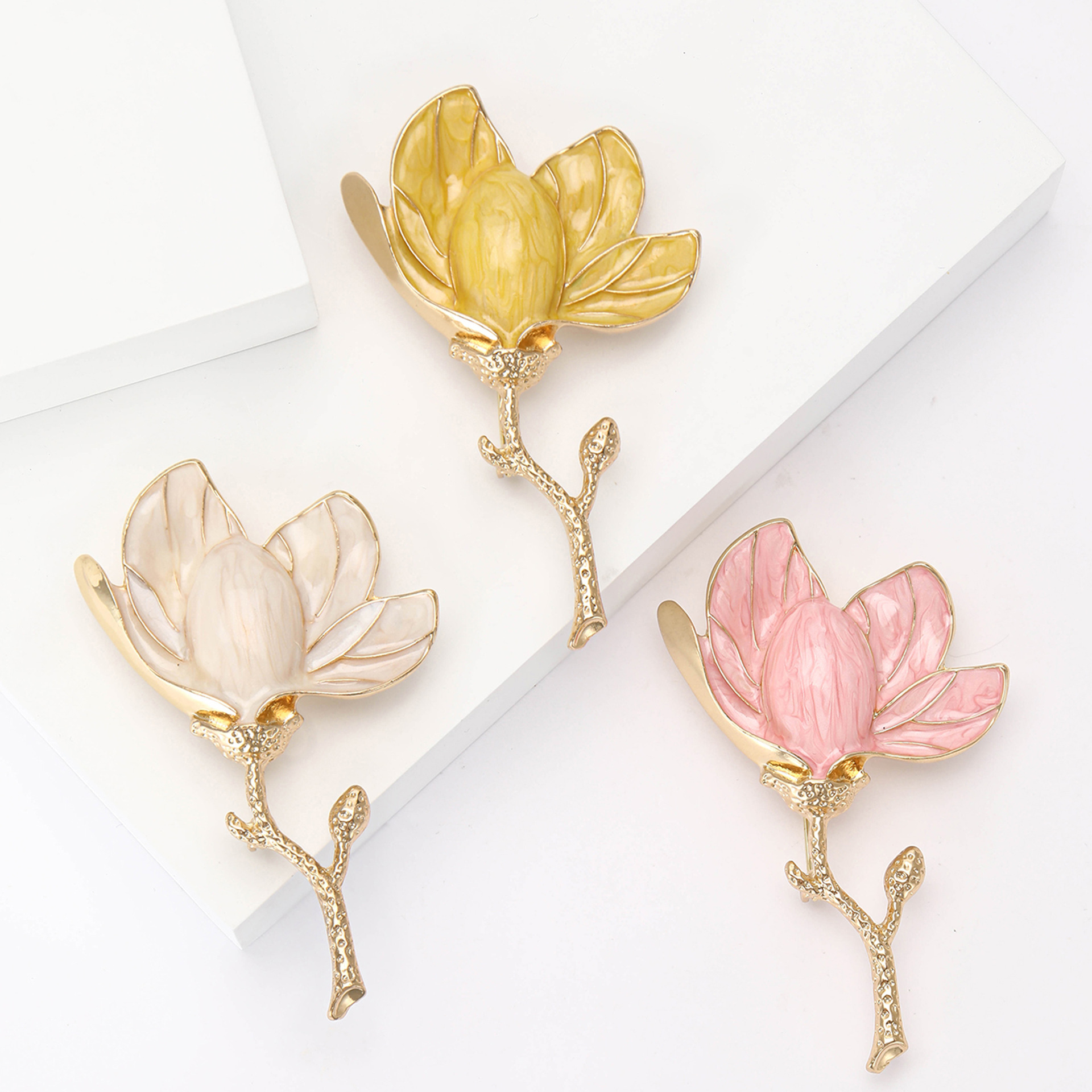 Korean New Alloy Enamel Magnolia Brooch Fresh All-match Women's Suit Shirt Corsage Jewelry Pin