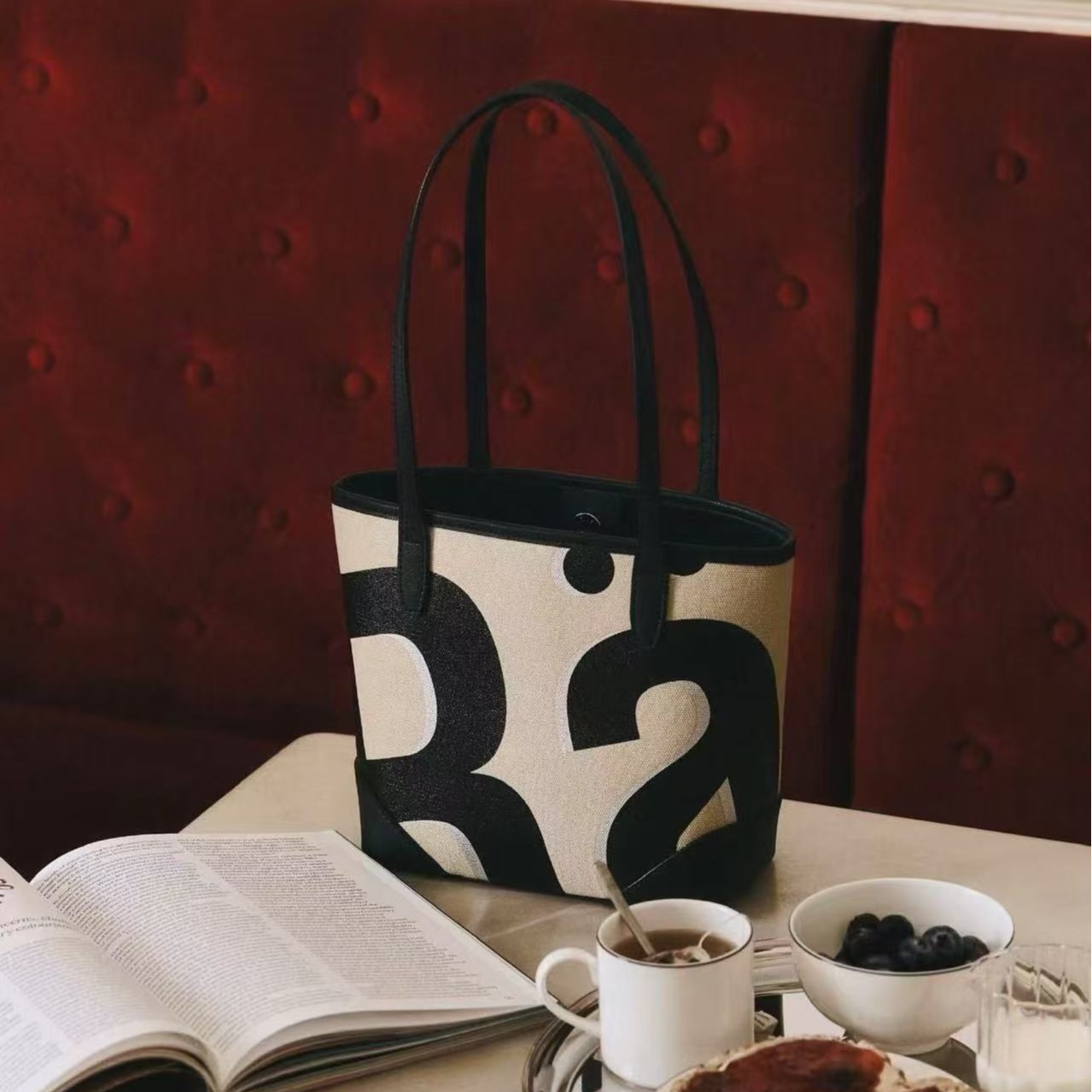 New Cartoon Canvas Bag, Simple Student Cartoon Canvas Bag, Simple Student Ins Large Capacity Underarm Bag