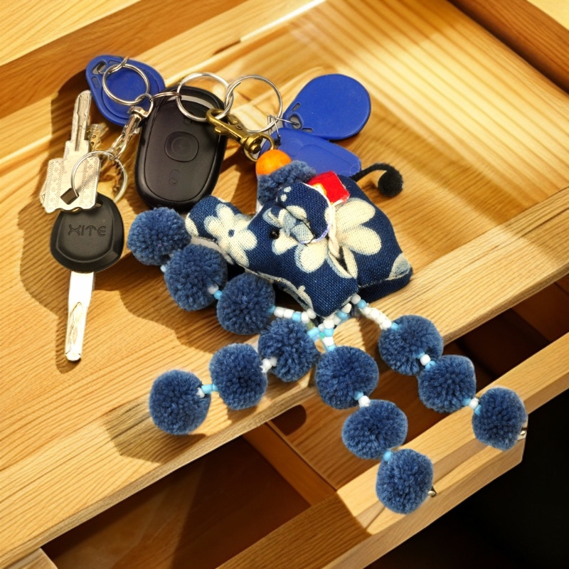 タイ手作り藍染め象キーホルダーエリア旅行記念ギフトかわいいバッグ衣類アクセサリーペンダント|undefined