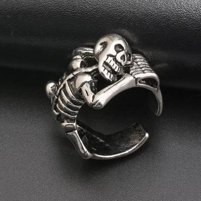 Cross border Halloween Selling Jewelry Amazon WISH Punk style Explosive money Source of goods Skull Ring goods in stock Direct selling