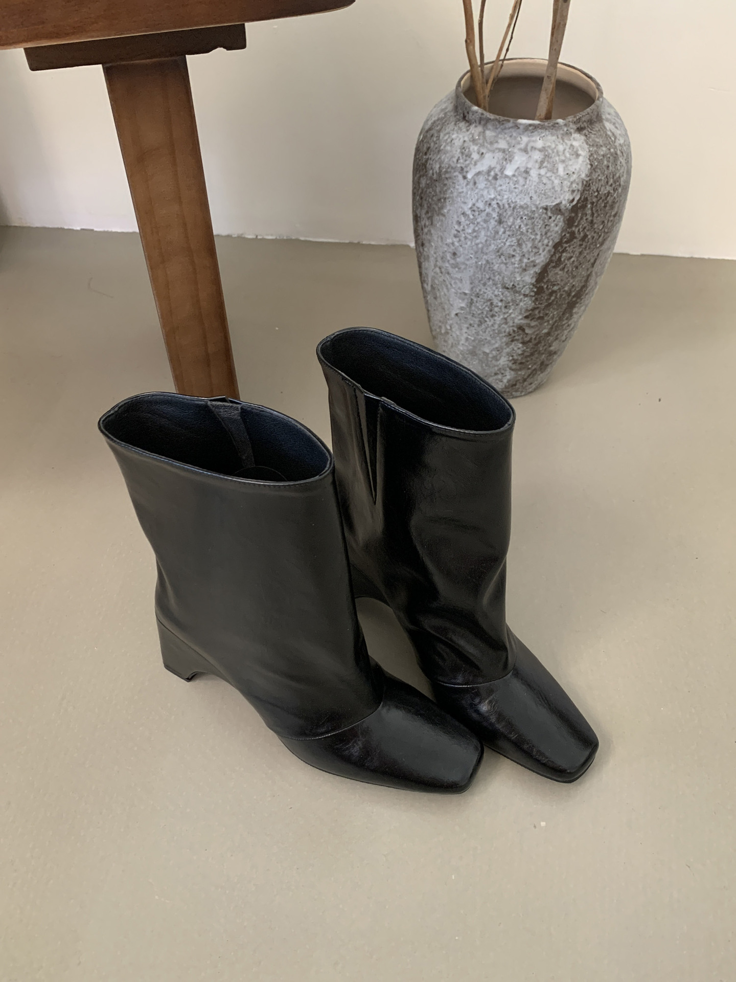 British-style Elastic High-end Touch 2025 Autumn And Winter New Short Thick-heeled High-heeled Slim-leg Women's Martin Boots_voghion.com