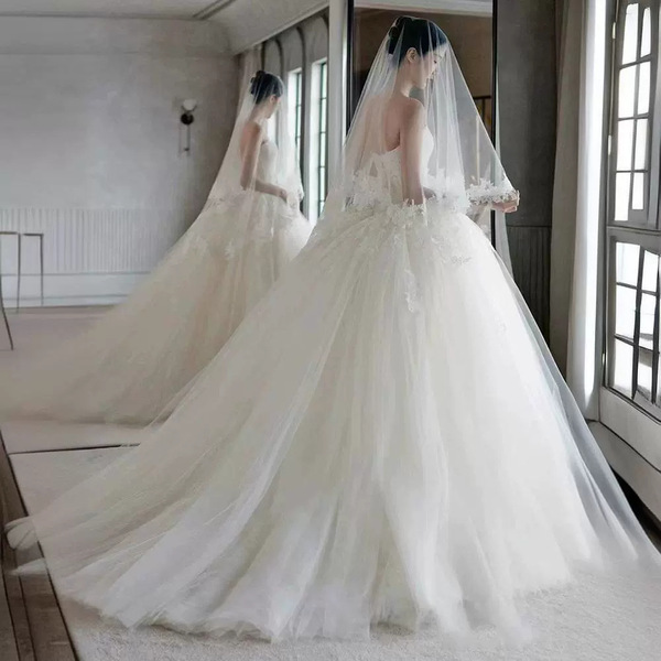Fashionable elite tube top for bride