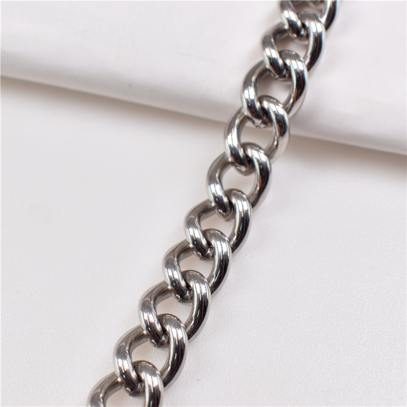 Botones de ocho caracteres, tiras de cadena DIY decoradas con vallas publicitarias de cadena retorcida de acero inoxidable, cadenas colgantes, jeans, ropa colgante, cadenas metálicas