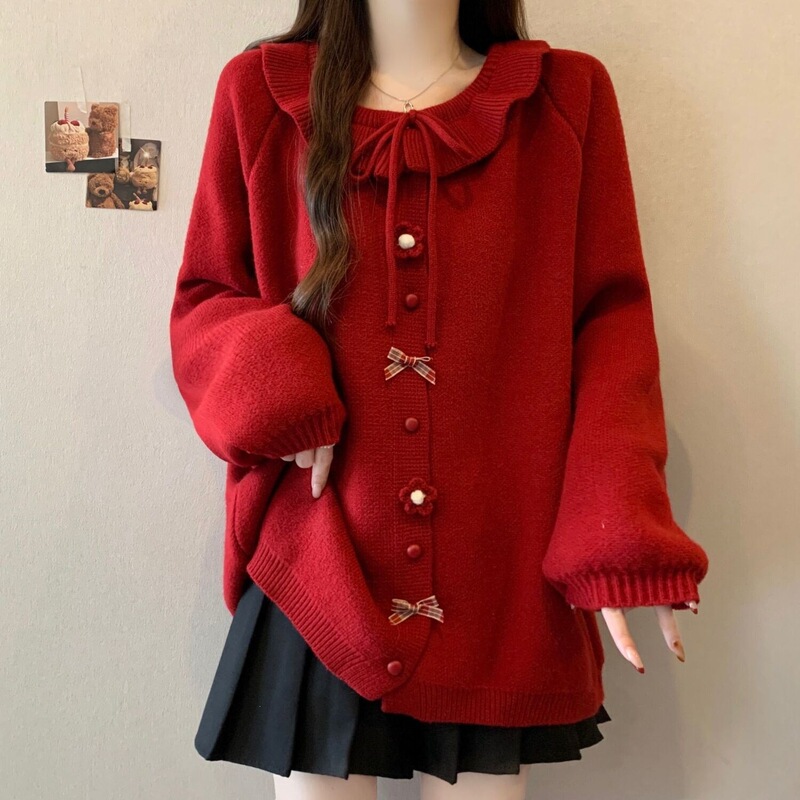 Knitted New Year's tie-front sweater, a sweet and flattering spring top for women, available in red and extra-large sizes Knitted New Year's tie-front sweater, a sweet and flattering spring top for women, available in red and extra-large sizes