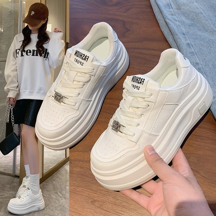 Thick bottom small white shoes women's 2025 spring new explosion small height black and white sports casual shoes panda skate shoes Thick bottom small white shoes women's 2025 spring new explosion small height black and white sports casual shoes panda skate shoes