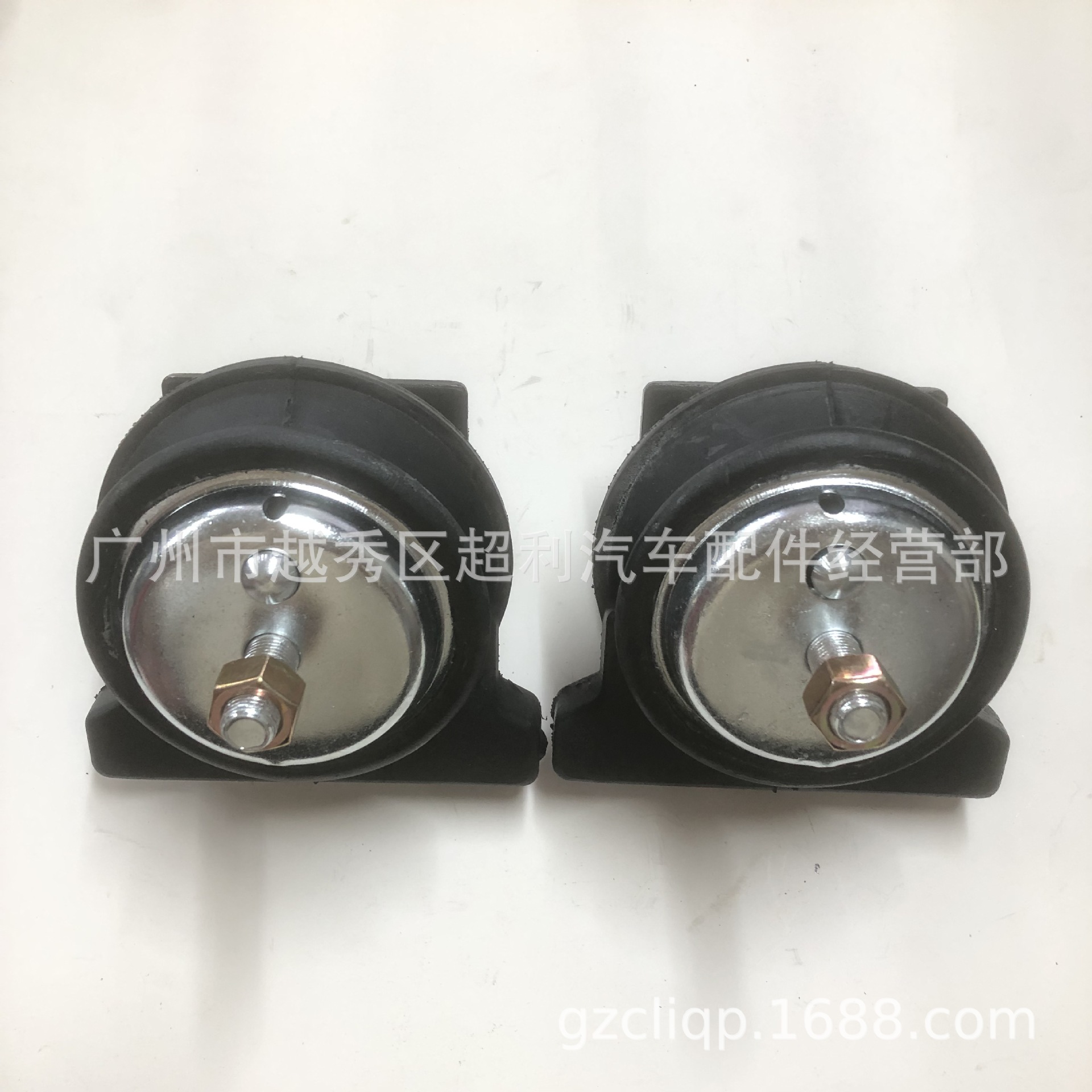 Engine Mount ME031999 ME017631 MC907899 for Mitsubishi FE50C L/R