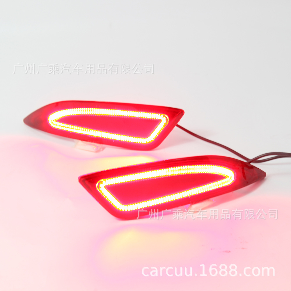 Adecuado para 15-17 años Toyota Camry parachoques trasero luz de freno Luz de marcha Camry luz de advertencia