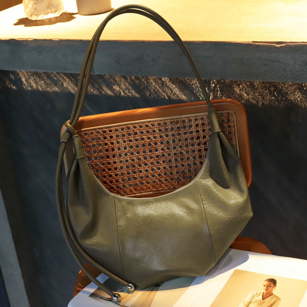 Celebrity Style Crossbody Bag Genuine Leather Original Design Shoulder Bag Underarm Bag Large Capacity Commuter Bag For Women - Thumbnail 7