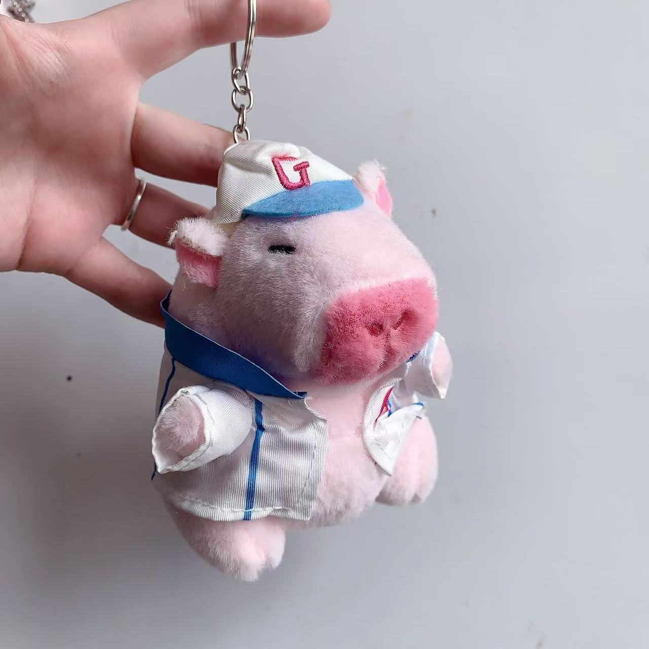 仏陀系の萌えはかわいいカピバラの君をかわいがります。