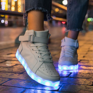 New Spring and Summer Children's Casual Shoes Fashion Mirror Luminous Shoes Rechargeable Light Shoes USB Light Shoes Children's Shoes