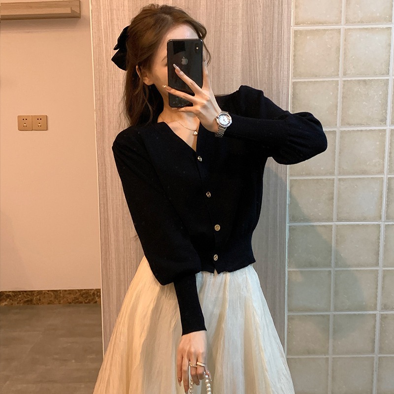Black V Neck Knitted Cardigan for Women in Spring & Fall, Waist-Cinching Outer Sweater, Short Slim-Fitting Jacket, Stylish Puff-Sleeved Top