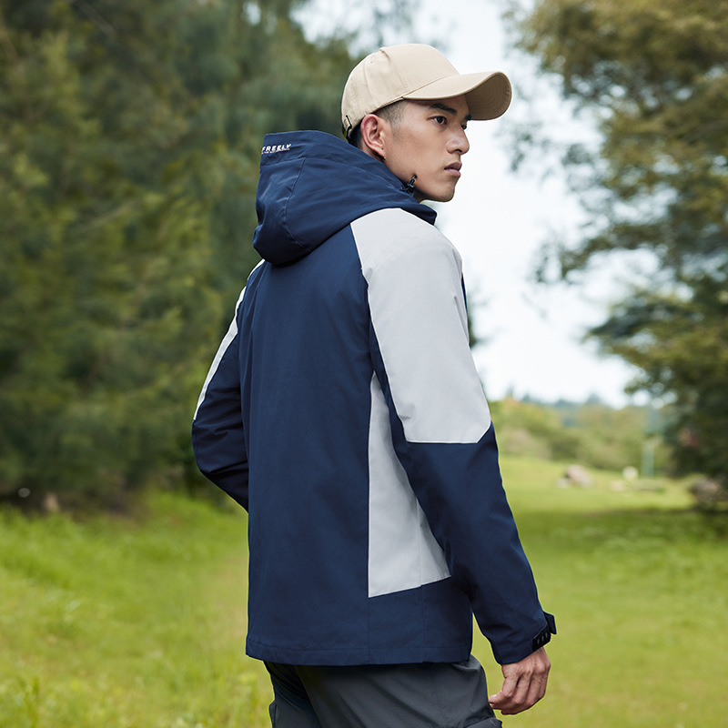 3 - en - 1 moda de otoño y invierno para parejas a prueba de viento, impermeable y cálido, traje de asalto desmontable al aire libre para escalar montañas