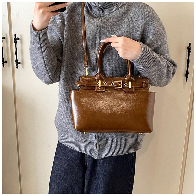 Otoño y invierno de 2024 nuevo bolso de mano de moda casual bolso de mochila de mujer retro de alta calidad bolso de viaje de gran capacidad