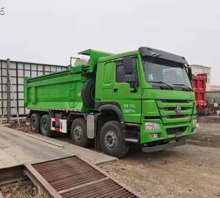 中国重汽豪沃400马力渣土自卸车，皮实耐造，适合各种路况