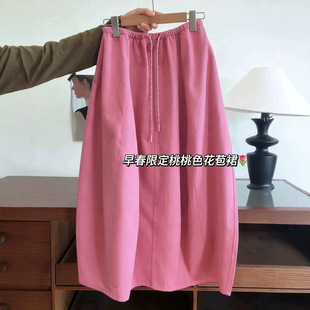 ���]���޾��@�ۣ��ҷ�ɫ����ȹŮ��������ٴ����e��ɫ���|����ȹ