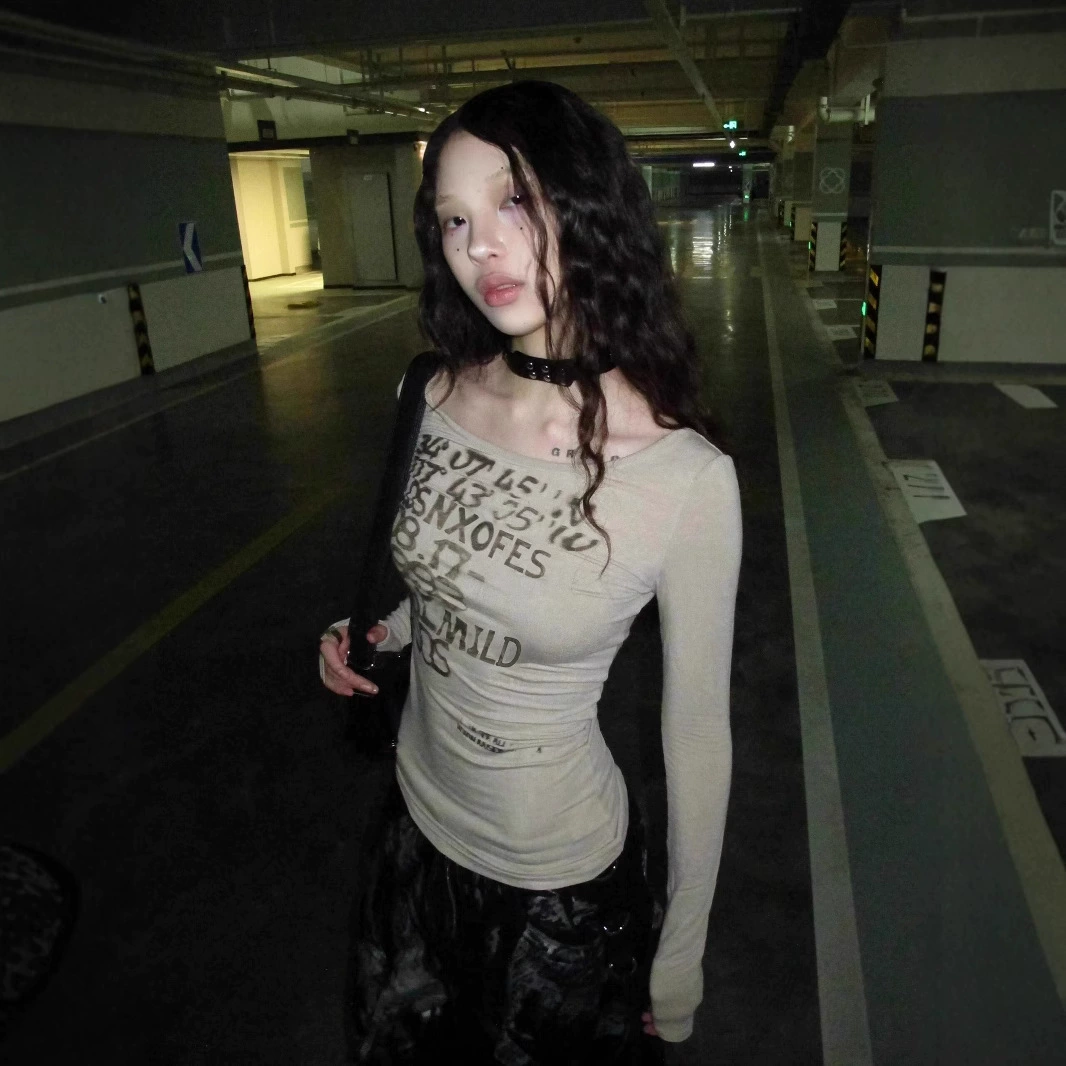 Американская ретро футболка с длинными рукавами женская ранняя осень новая тонкая стройная высокая улица пряная девушка нижняя рубашка весенний топ