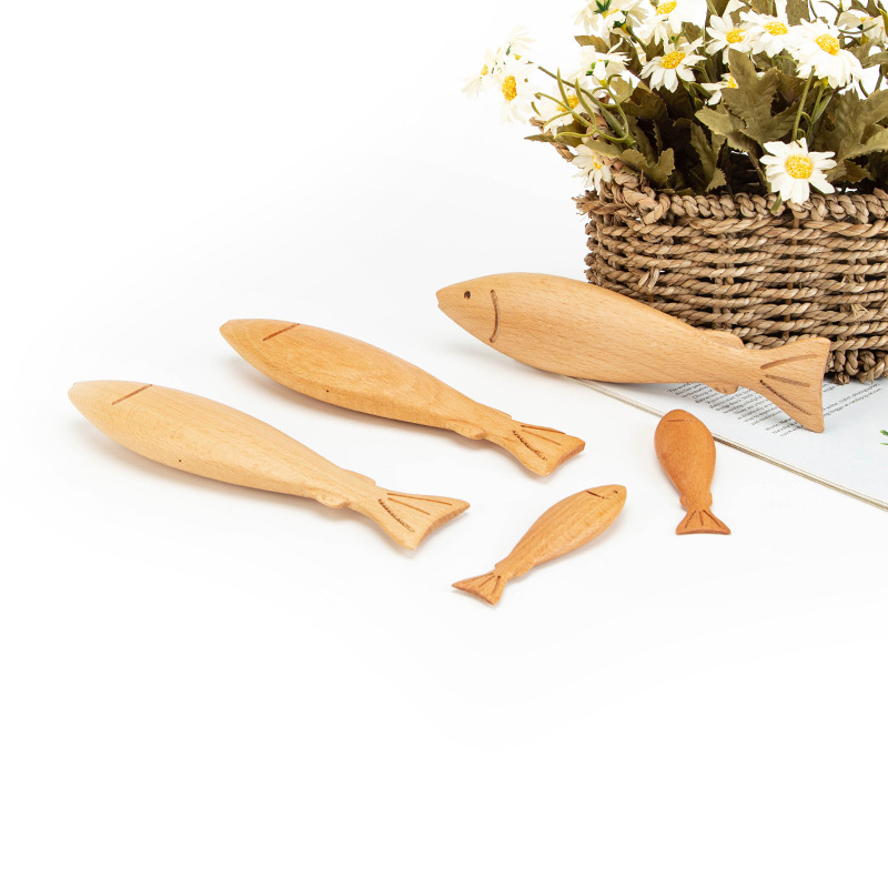 Caricatura creativa encantadora buena suerte oración pez haya tallado timbre de puerta puerta de entrada de madera peces colgante regalos de decoración de madera maciza