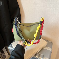 2025 新しいショルダーバッグランチボックスバッグコントラストカラーサーフロープデザインファッションハンドバッグ脇の下ユニバーサルバッグファッション卸売