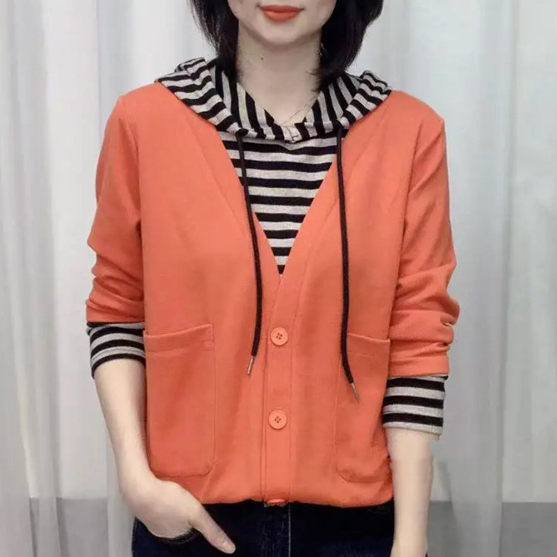 2024 Autumn New Stylish and Trendy Design That Makes You Look Younger and Slimmer, Long-Sleeved Top with a Fake Two-Piece Design and Hooded Sweatshirt