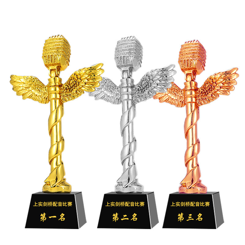 Trofeos de resina creativos de pentáculo bádminton fútbol partidos de baloncesto reuniones anuales de cristal metal personalizado sentido superior