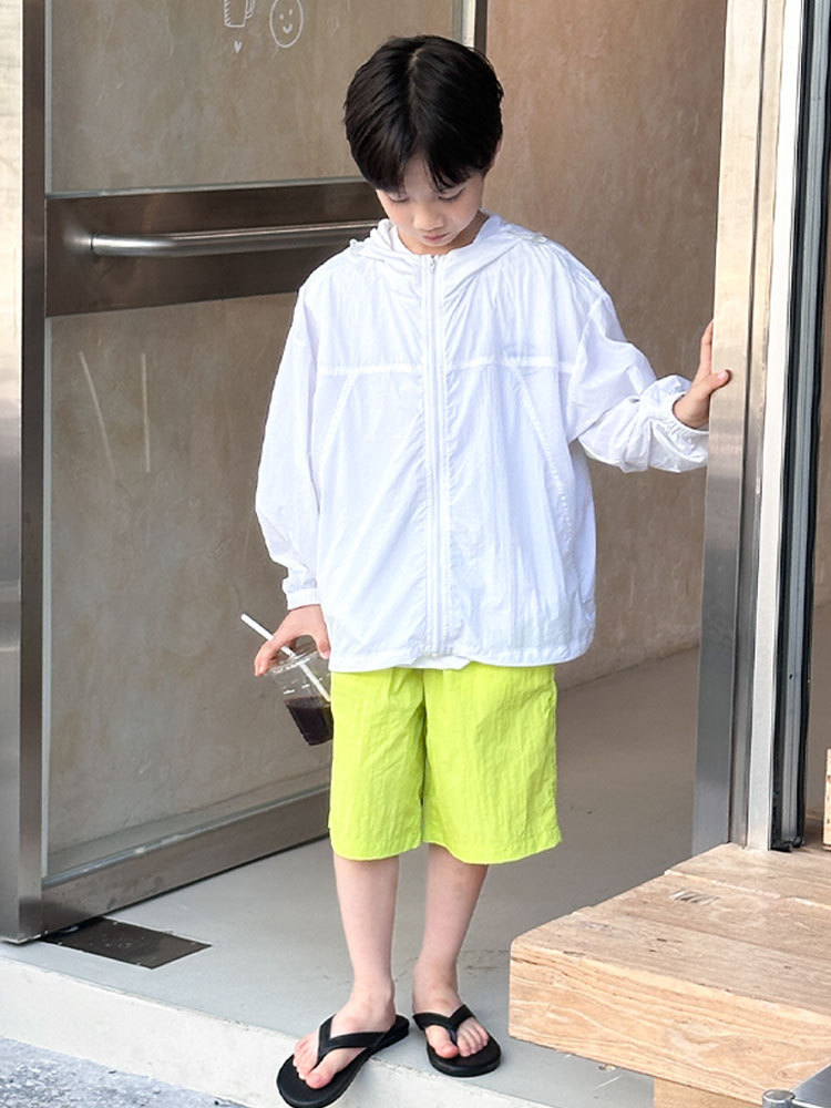 Ropa de protección solar para niños Ropa de protección solar para niños 2025 verano nuevo estilo protección UV upf50 chaqueta ligera para niños de mediana edad