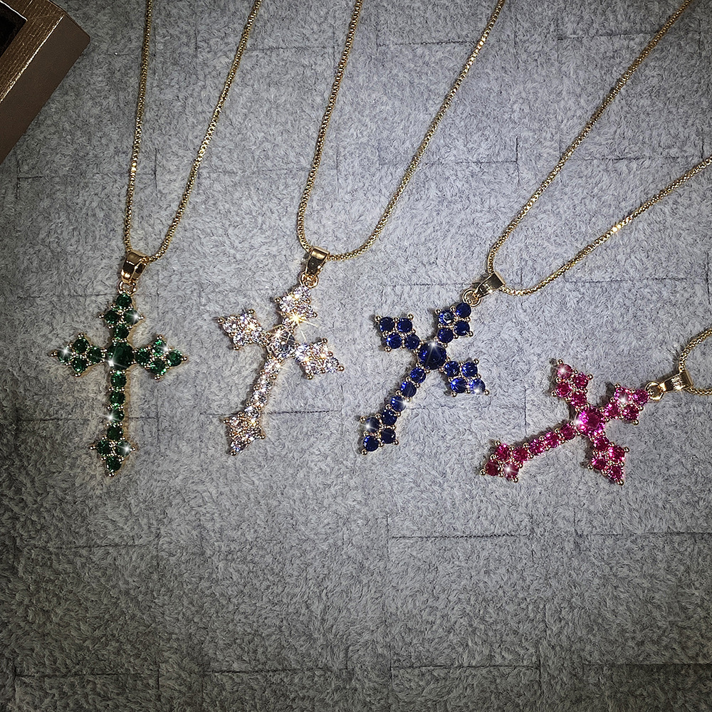 Europäische Und Amerikanische Mode Kreuz Zirkon Kupfer Halskette display picture 6