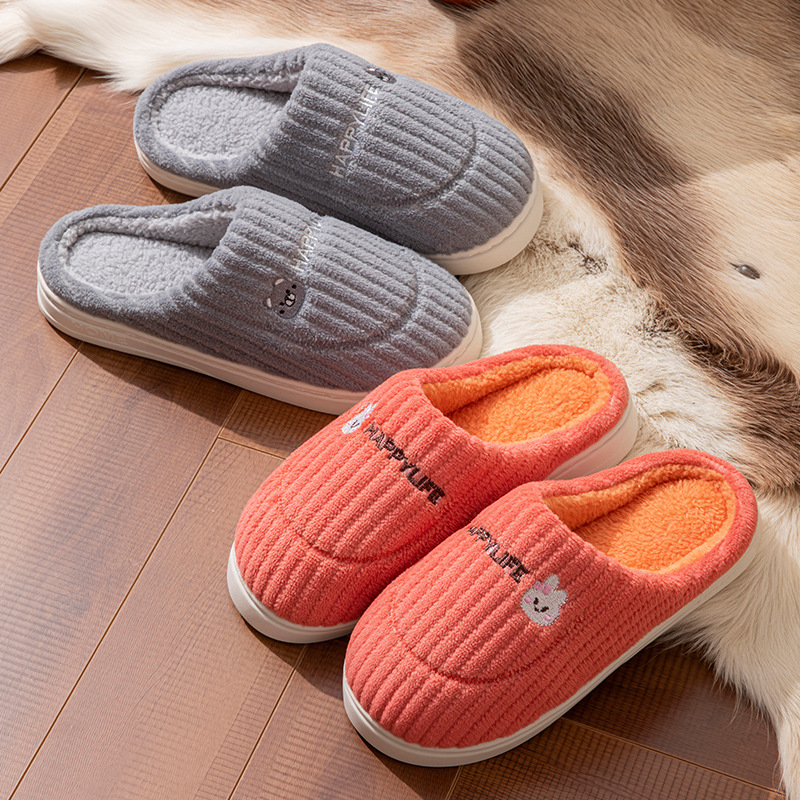 Zapatillas de algodón rojo para mujeres otoño y invierno en el hogar dormitorio calentamiento zapatos de lana suave cómodos zapatos de terciopelo al por mayor