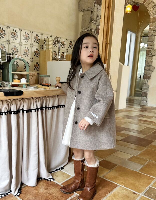女の子の春秋のカシミヤのコートの子供の秋冬の韓国版の洋気の中の長いタイプの女の子の中で大きい子供の赤ちゃんのコート|undefined