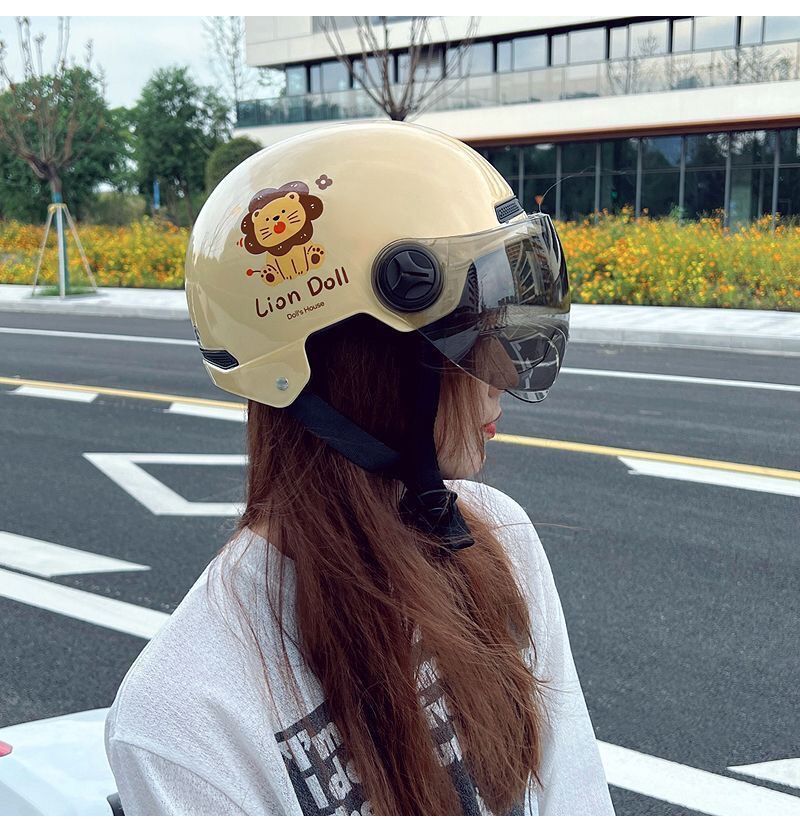 Cartoon Cat 3C Certified Electric Vehicle Helmet Women's Winter All Year Round New National Standard Motorcycle Safety Half Helmet Cute
