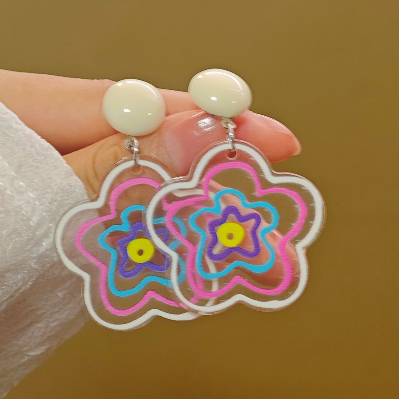 Pendientes de flores transparentes de color acrílico dulce japonés, sentido de diseño de nicho, moda de verano, pendientes de contraste de todo fósforo
