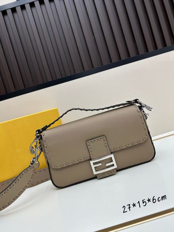 F ファミリーバッグ 本革 ニッチ レトロ バゲットバッグ レディース ショルダー クロスボディバッグ 高級フレンチ脇バッグ|undefined
