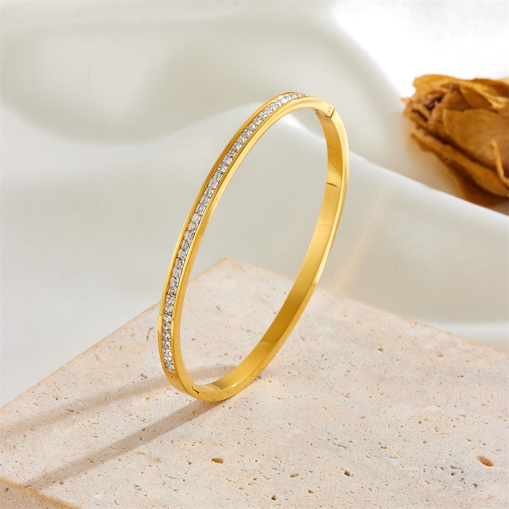 Golden single row diamond R601