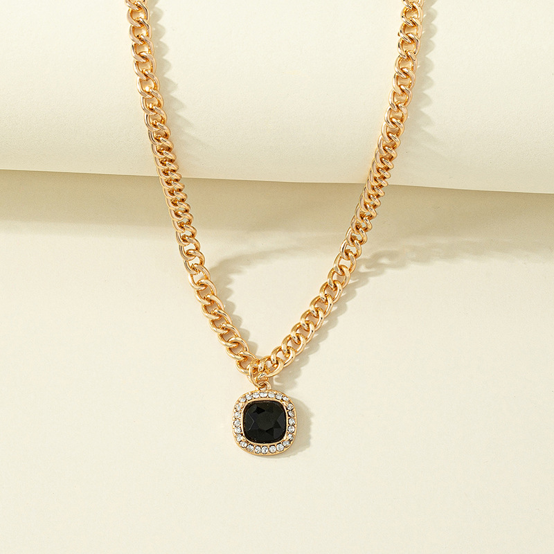 Fashion Jewelry Diamond Black Gemstone Pendant Alloy Necklace display picture 4