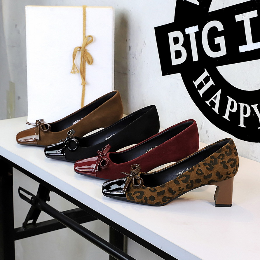 5297-H81 European And American Style Banquet Chunky Heel Bowknot Shoes, Patchwork Square Toe Suede Mid-heel Shallow_vogvips.com