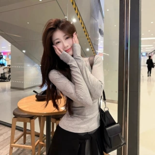 2026灰色正肩圆领短款上衣女早秋新款韩系修身显瘦显身材女装批发