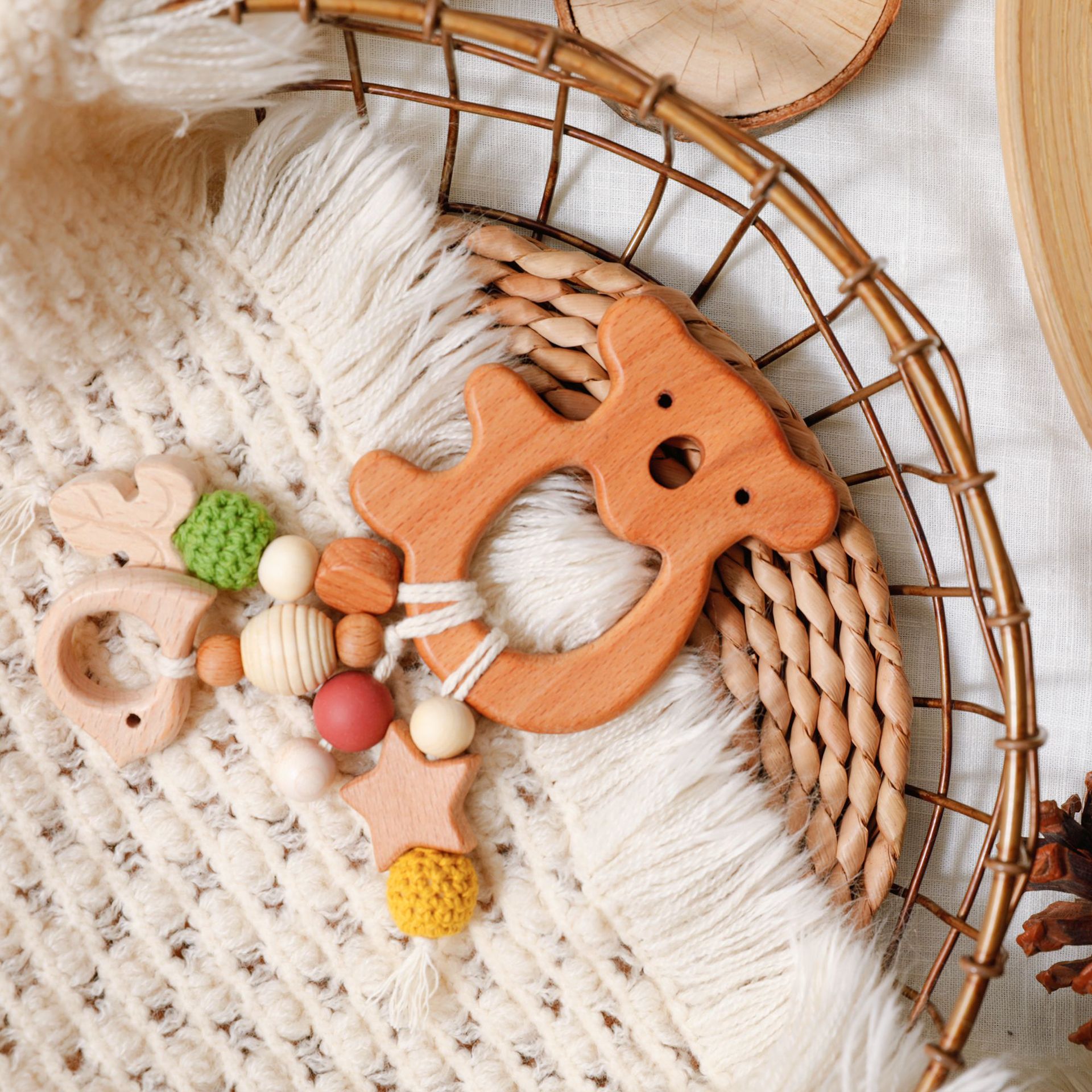 Cartoon Beech Wood Bracelet Animal Kidsren's Oral Period Beech Wood Teether Ornaments Teething Toy Necklace Anti-Bite Hand Pendant