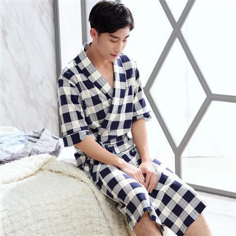 Pijamas de mujer de manga corta a cuadros delgados de primavera y otoño Albornoz de algodón más el tamaño del camisón de verano de los hombres