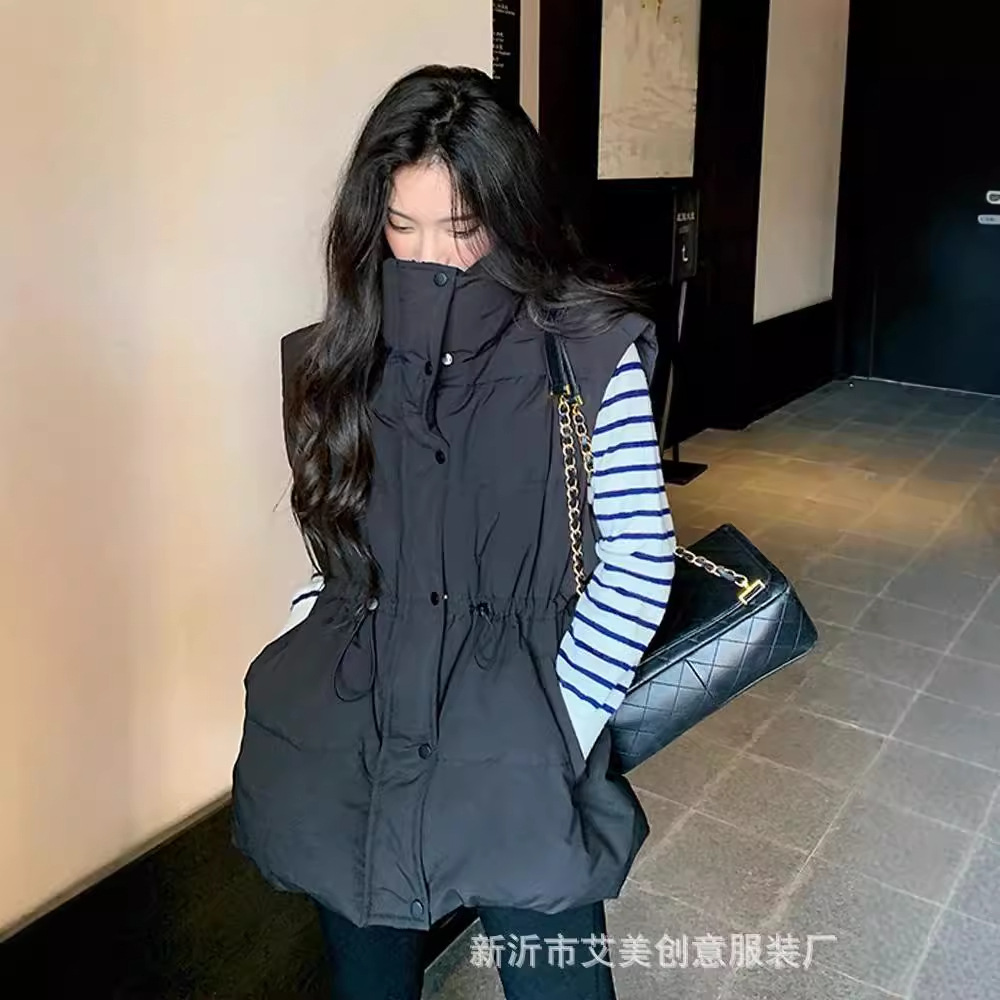 스탠드 칼라 민소매 조끼 다운 재킷, 허리 주름 디자인, 활용도 높은 화이트 덕다운 코트, 가을 겨울 신상, 중간 길이, 재고 있음