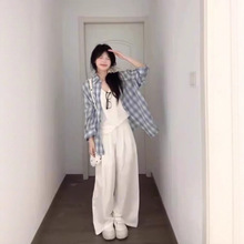 ��װ����һ������ɫ���Ƴ����������ȿ�������װ���������������