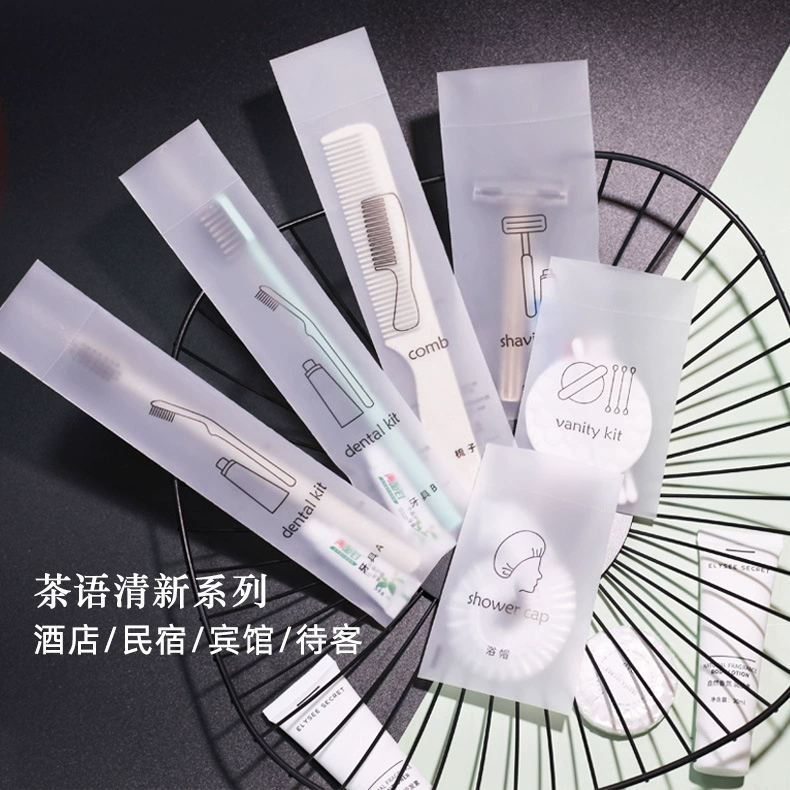 Гостиничная одноразовая зубная щетка мягкие туалетные принадлежности для волос костюм для проживания в семье мягкая пленка соломенная Расческа Шампунь тапочки оптом