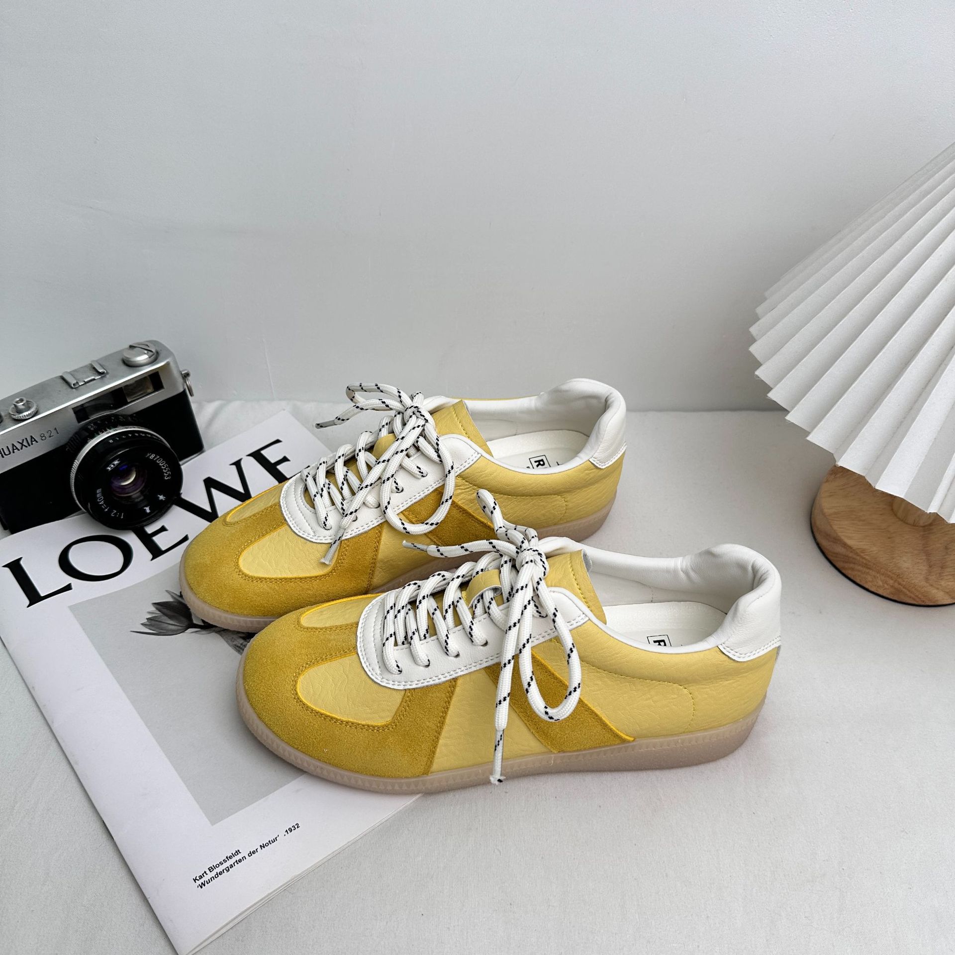 Plantillas de látex XY-A397/zapatos de entrenamiento alemán para mujer 2025 zapatos de satén de verano para mujer