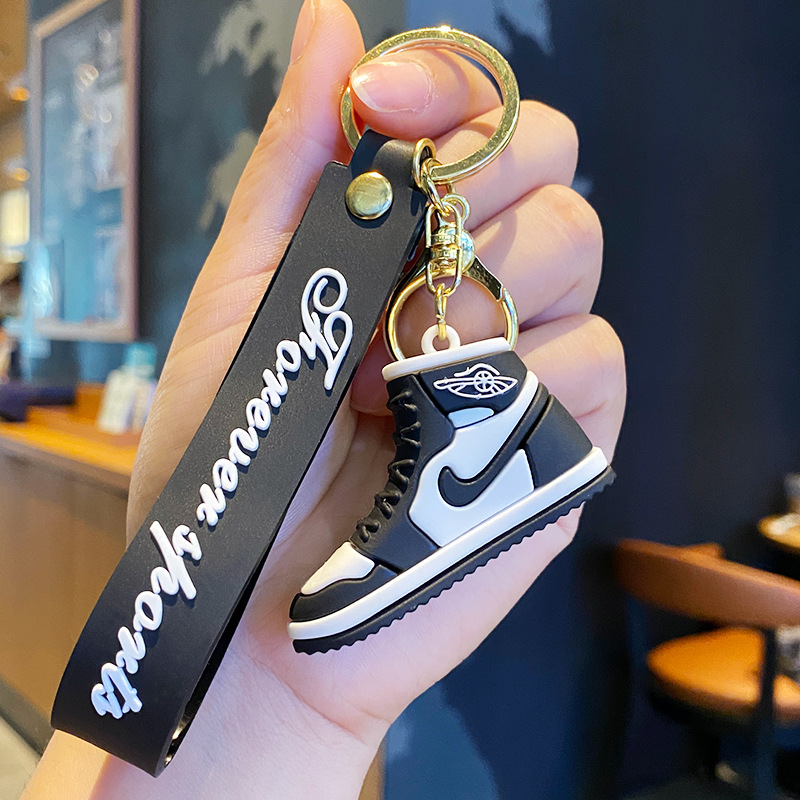 Creative AJ Shoes Car Keychain Pendant Men's Cartoon Mini Basketball Shoes Model Cool Cool Backpack Hanging Gifts
